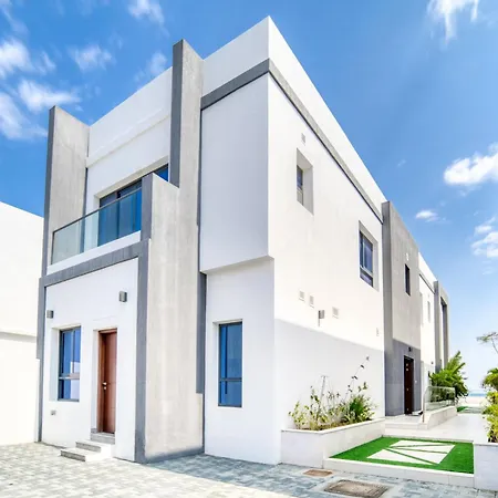 Unbeatable Price, Perfect For Groups With Sea Views By Deluxe Holiday Homes Fudschaira Exterior foto