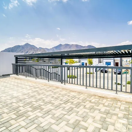 Unbeatable Price, Perfect For Groups With Sea Views By Deluxe Holiday Homes Fudschaira Exterior foto