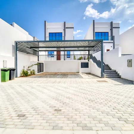 Unbeatable Price, Perfect For Groups With Sea Views By Deluxe Holiday Homes Fudschaira Exterior foto