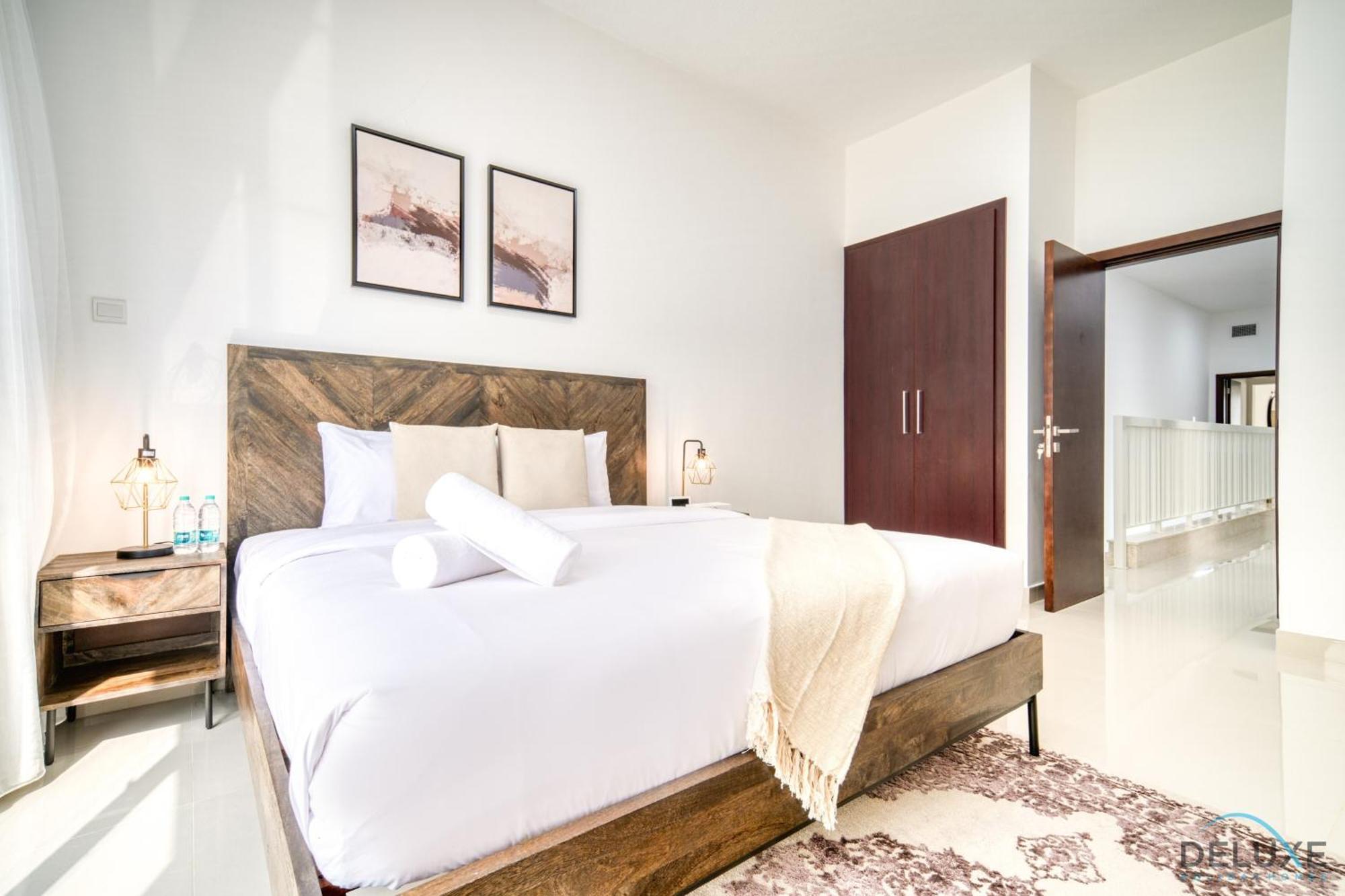 Unbeatable Price, Perfect For Groups With Sea Views By Deluxe Homes Fudschaira