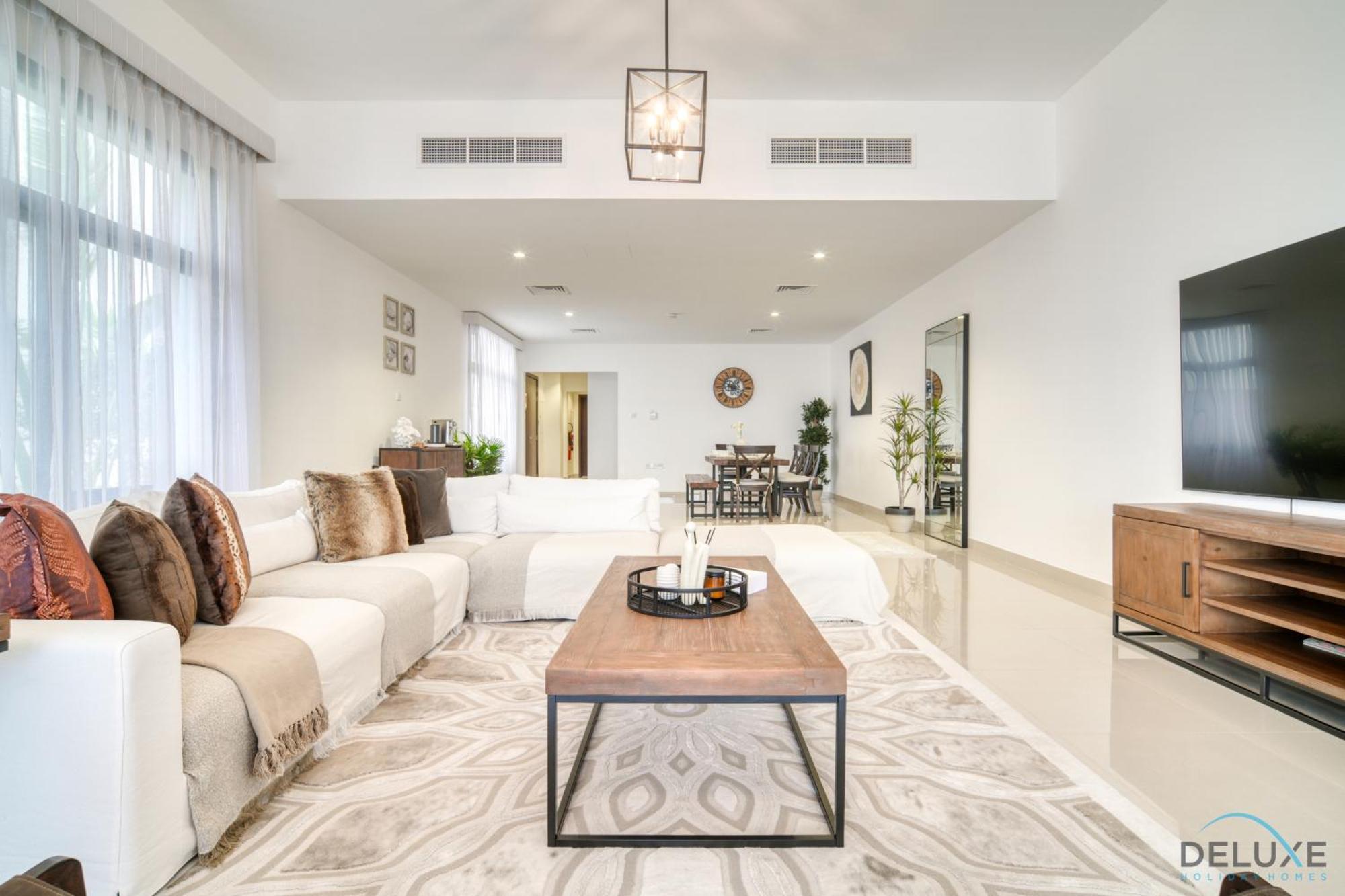 Apartment Unbeatable Price, Perfect For Groups With Sea Views By Deluxe Homes *