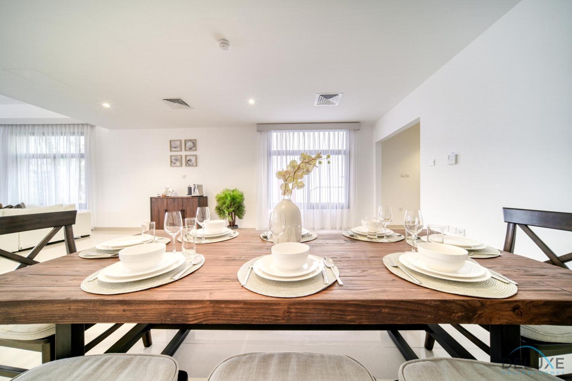 Unbeatable Price, Perfect For Groups With Sea Views By Deluxe Homes Fudschaira