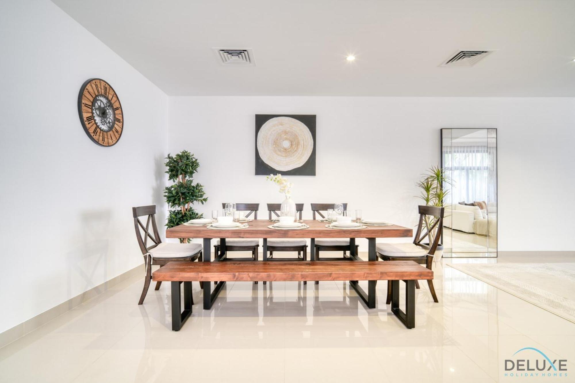 Unbeatable Price, Perfect For Groups With Sea Views By Deluxe Homes *