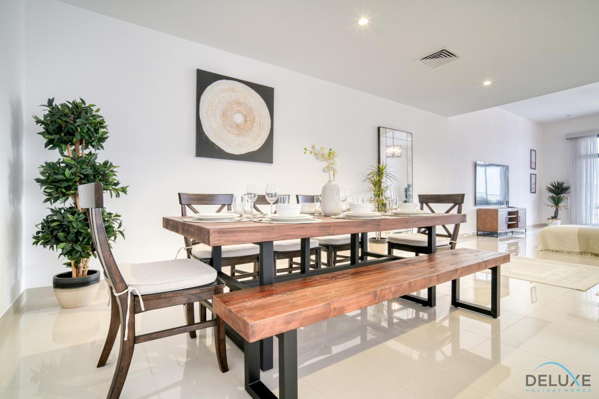 Apartment Unbeatable Price, Perfect For Groups With Sea Views By Deluxe Homes