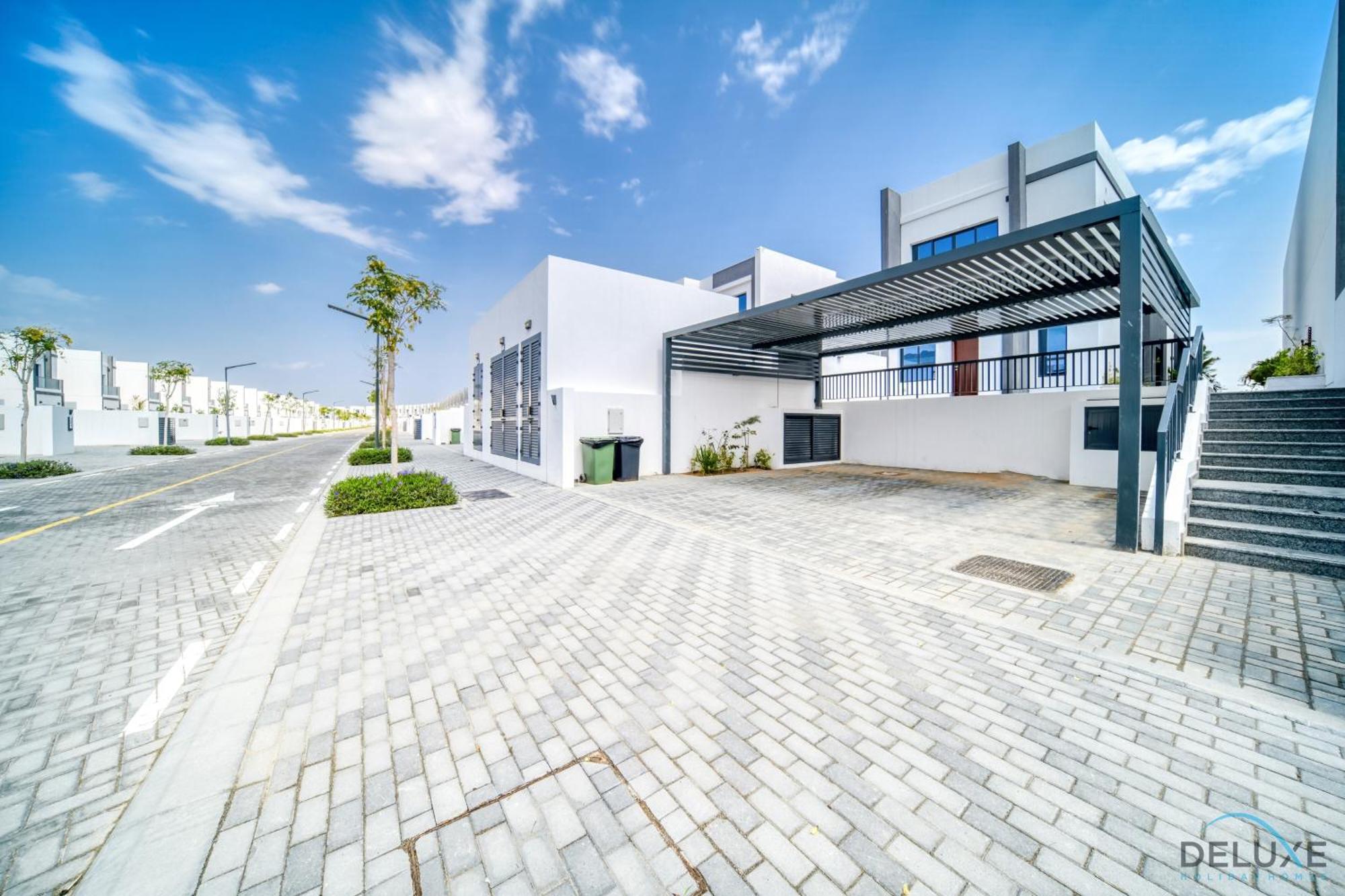 Unbeatable Price, Perfect For Groups With Sea Views By Deluxe Homes * Fudschaira